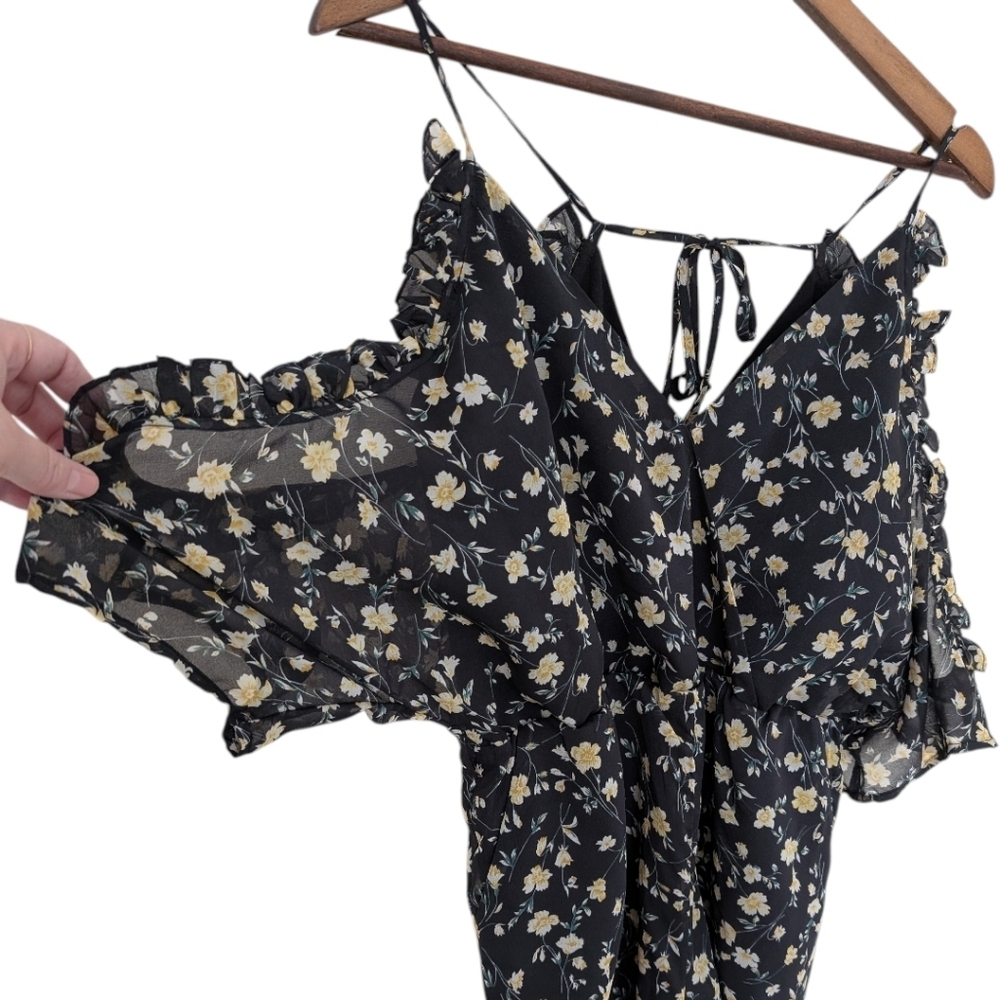 Bardot Cold Shoulder Romper Women 6 Black Floral Ruffle NWT - Picture 6 of 15